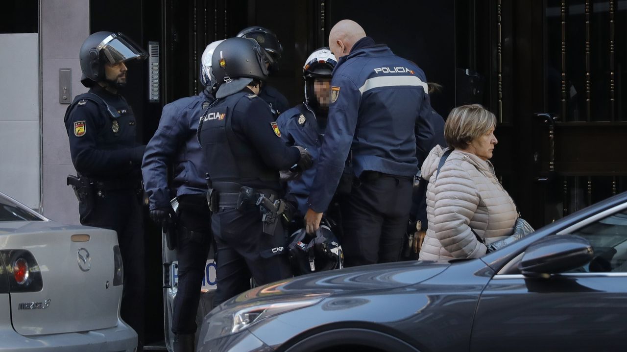 Los sindicatos policiales se querellarán contra la Asociación Gitana por sus acusaciones sobre la muerte de un detenido en A Coruña