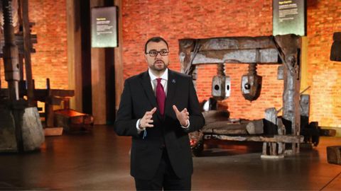 Mensaje de fin de a�o de Adri�n Barb�n