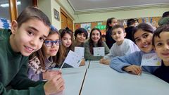 Escolares de todos los niveles prepararon sus propias banderas de la paz
