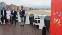 Un momento de la presentaci�n de la etapa Caso-Gij�n de la Vuelta a Asturias 2017