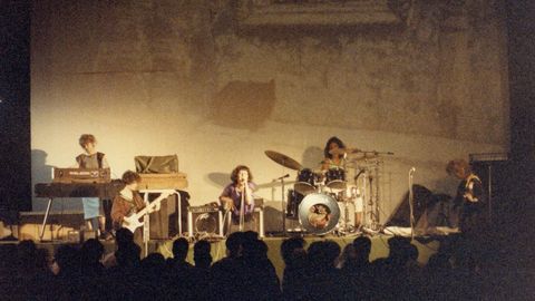 Voces de Ultratumba en una actuaci�n en 1985