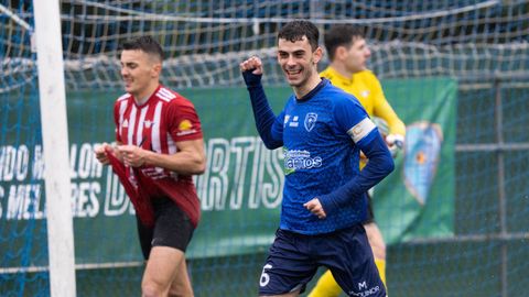 Jos Ramn celebra el gol de la victoria azulona