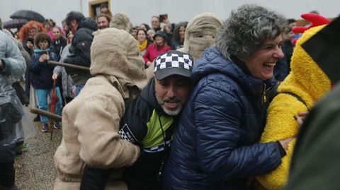 No importa de qu� vaya uno disfrazado, porque del Oso de Salcedo es dif�cil librarse