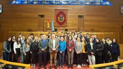 El alcalde y la edila Roc�o P�rez, con los j�venes