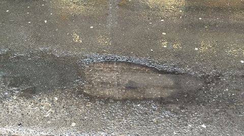 Baches na r�a Alfredo Bra�as