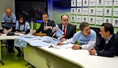 Los portavoces municipales y el alcalde se reunieron esta semana con la plataforma de afectados.