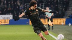 El ex del Celta Miguel Rodr�guez, en un partido de la presente temporada con el Utrecht.