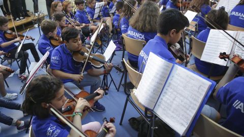 GUSTAVO DUDAMEL CON LA ORQUESTA RESUENA DE ABANCA