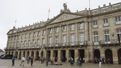 Vista del pazo de Raxoi, sede del Concello de Santiago, en foto de archivo