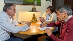 Reunión entre los alcaldes de Xinzo, Baltar y Montalegre (Portugal).