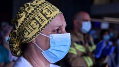 Maria Jesus Lado Blanco, se�ora de la limpieza del Chuac, en el homenaje a las v�ctimas del covid en el Hospital A Coru�a