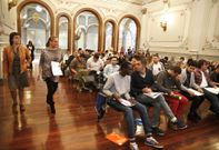 Carmela Silva mantuvo ayer un encuentro con los primeros 41 estudiantes de Erasmus+. 