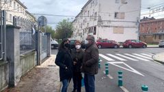 La portavoz de Podemos-Equo, Laura Tuero, con representantes de la asociaci�n �Nuestra Se�ora de Covadonga�