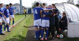 Los ponteses festejan el tanto conseguido frente al Cerceda en la pasada jornada de liga. 