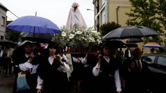 La imagen fue sacada en procesi�n con chubasquero