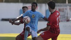 J�nior, con el Viveiro en el partido de pretemporada contra el Ribadeo.