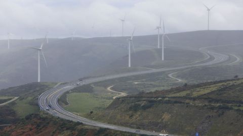 Imagen tomada un d�a de niebla en el alto de O Fiouco