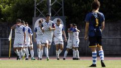 Los noieses festejan el primer gol, obra de Ferreiro a pase de Jacobito