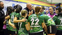 Imagen de un tiempo muerto en un partido anterior del Asmubal Mea�o.