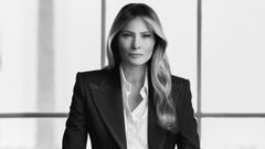 Retrato oficial de Melania Trump.