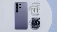 El Galaxy S26 Ultra junto a los a nuevos auriculares Galaxy Buds4, presentados tambi�n hoy.