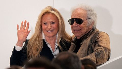 A la derecha, el diseador Ralph Lauren con su mujer en la semana de la moda de Nueva York