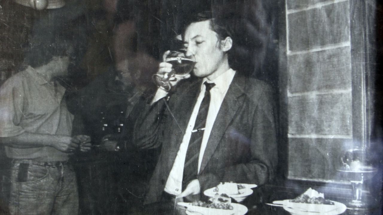 Hace 40 años, Anatoli Karpov visitó Ourense y disfrutó de cigalas, cabrito, helado de piña y vino de O Ribeiro