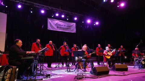 Foto de archivo de una actuaci�n de Escolma de Meus