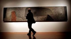 La muestra se puede ver en la sede de la Fundaci�n Novacaixagalicia en Compostela.