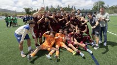 El Legan&eacute;s, celebrando ayer su triunfo en el Irmandi&ntilde;o de Vimianzo 