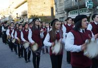 El tradicional saludo de banderas se hizo en la intersecci�n de Eduardo Iglesias con Elduayen. 