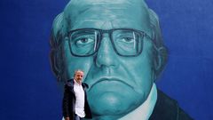 Morris se graba la cara de Charl�n