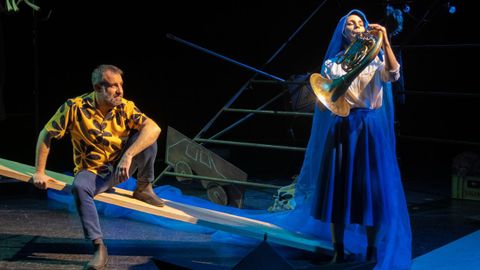 Detalle da montaxe da compa��a Ibuprofeno Teatro �Reconversi�n�.