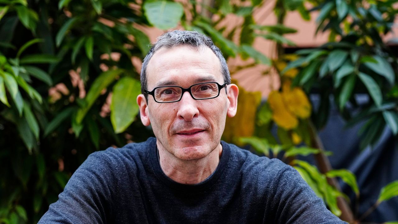 César Rendueles, investigador del CSIC: «Una ley seca digital no va a durar gran cosa»