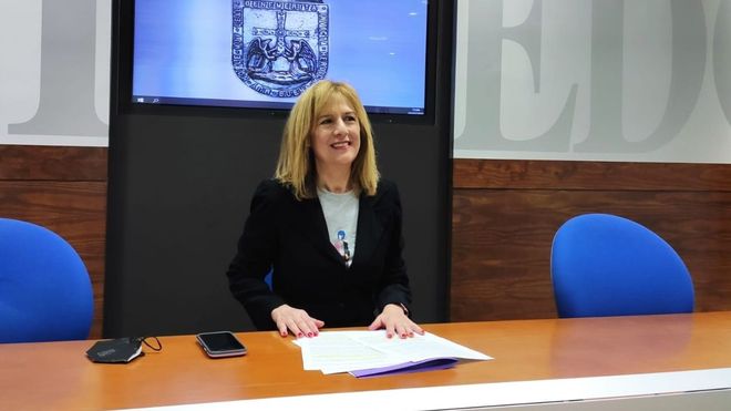 La concejala del PSOE de Oviedo Marisa Ponga, en rueda de prensa