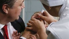 Un ni�o ucraniano recibe la vacuna contra la polio. Imagen de archivo