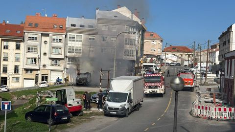 La autocaravana incendiada estaba estacionada en la Traves�a de Arteixo