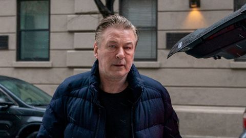 Baldwin a la salida de su casa en Nueva York el pasado mes de enero