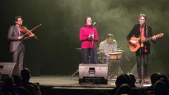 Silvia Fralleoni fue una de las invitadas sorpresa en el concierto de Roger e Flor despidiendo la gira