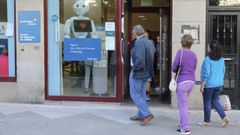 Colas para solicitar el bono