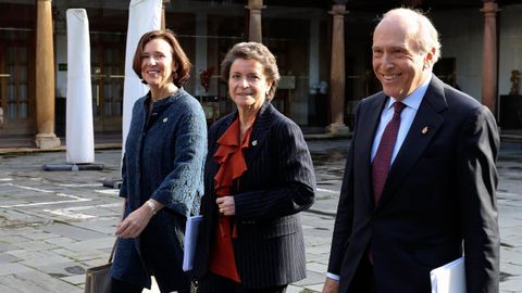 Teresa Sanjurjo, Ana Isabel Fern�ndez y Luis Fern�ndez-Vega