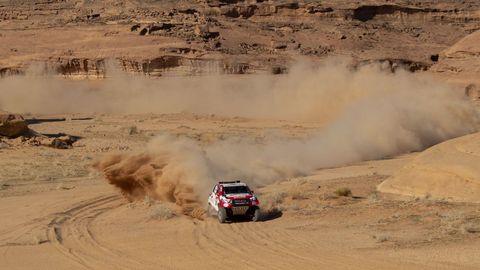 Fernando Alonso durante la quinta etapa del Rally Dakar 2020