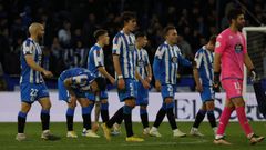 Los jugadores del D�por, al t�rmino del �ltimo partido