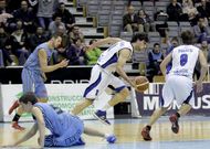 Un lance del partido entre el Breog�n y el Melilla.