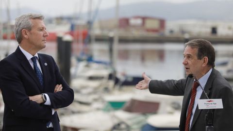 Rueda y Caballero, en un encuentro en el puerto de Vigo el abril del 2025