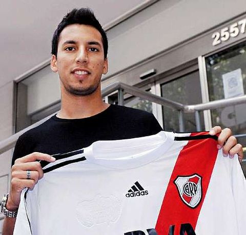 Vangioni lleg a River en 2012.