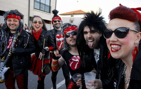 Los disfraces volvieron a tomar las calles de O Grove y A Illa, una semana despu�s de pi�ata. 