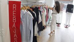 El reparo a ir a los centros comerciales beneficia a los negocios m�s c�ntricos. En foto, la tienda Basileia