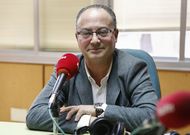 <span lang= gl >Ram�n Vigo Sambade durante unha intervenci�n recente en Radio Voz Berganti�os. </span>
