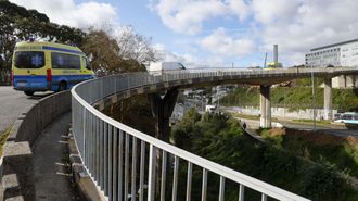 La demolici�n dl escal�xtric del Chuac, de 170 metros de longitud, comenzar�  el 30 de marzo y provocar� el corte total de 300 metros de la AC-12 durante tres d�as